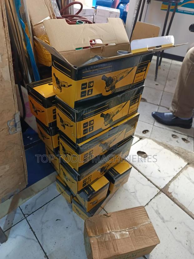 Dewalt 41⁄2 Angle Grinder