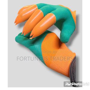 *Gardening Gloves With Claws - thumbnail 2