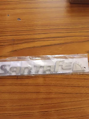 Hyundai Santa Fe Emblem