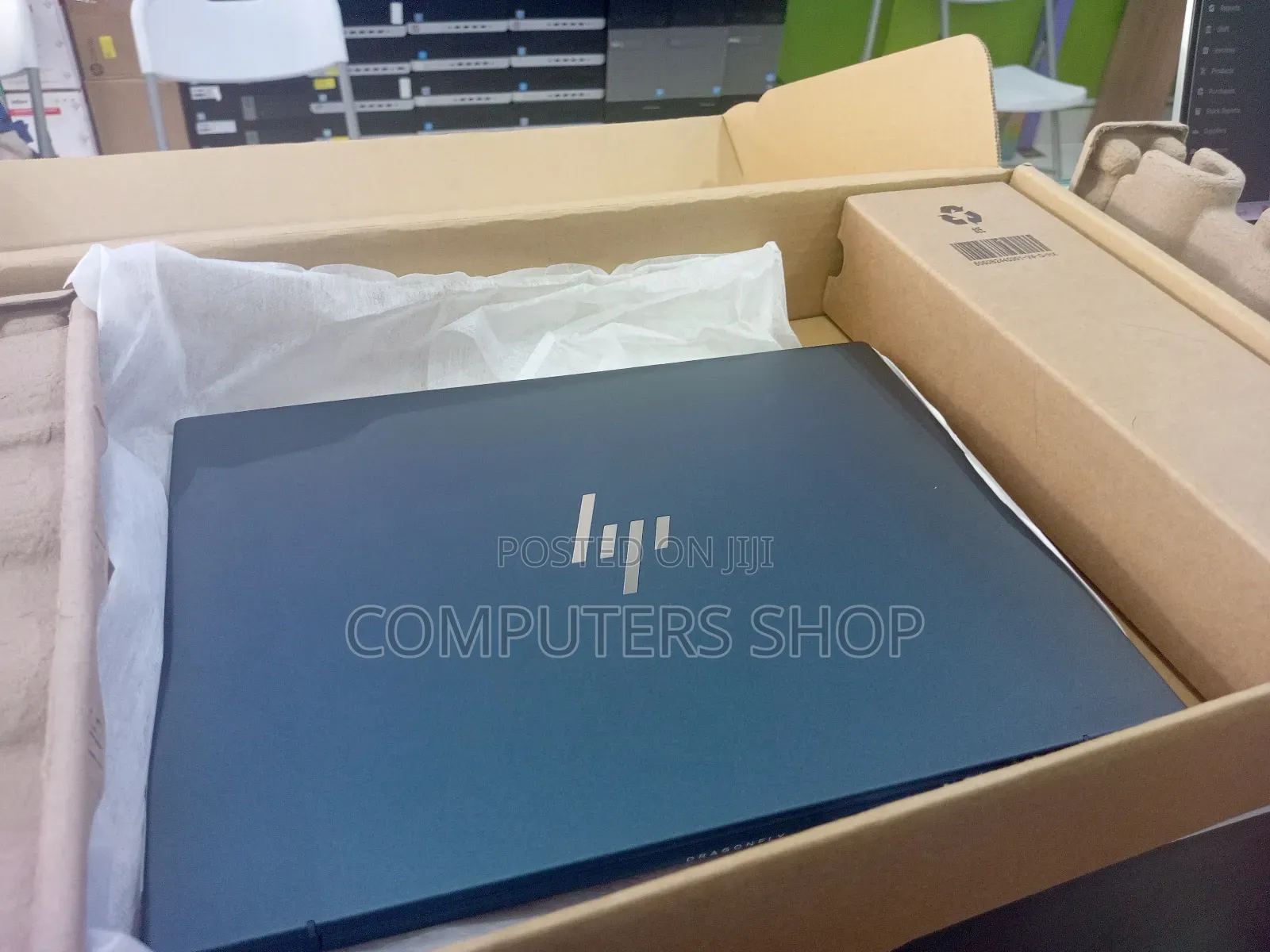 New Laptop HP Dragonfly G4 16GB Intel Core I7 SSD 512GB