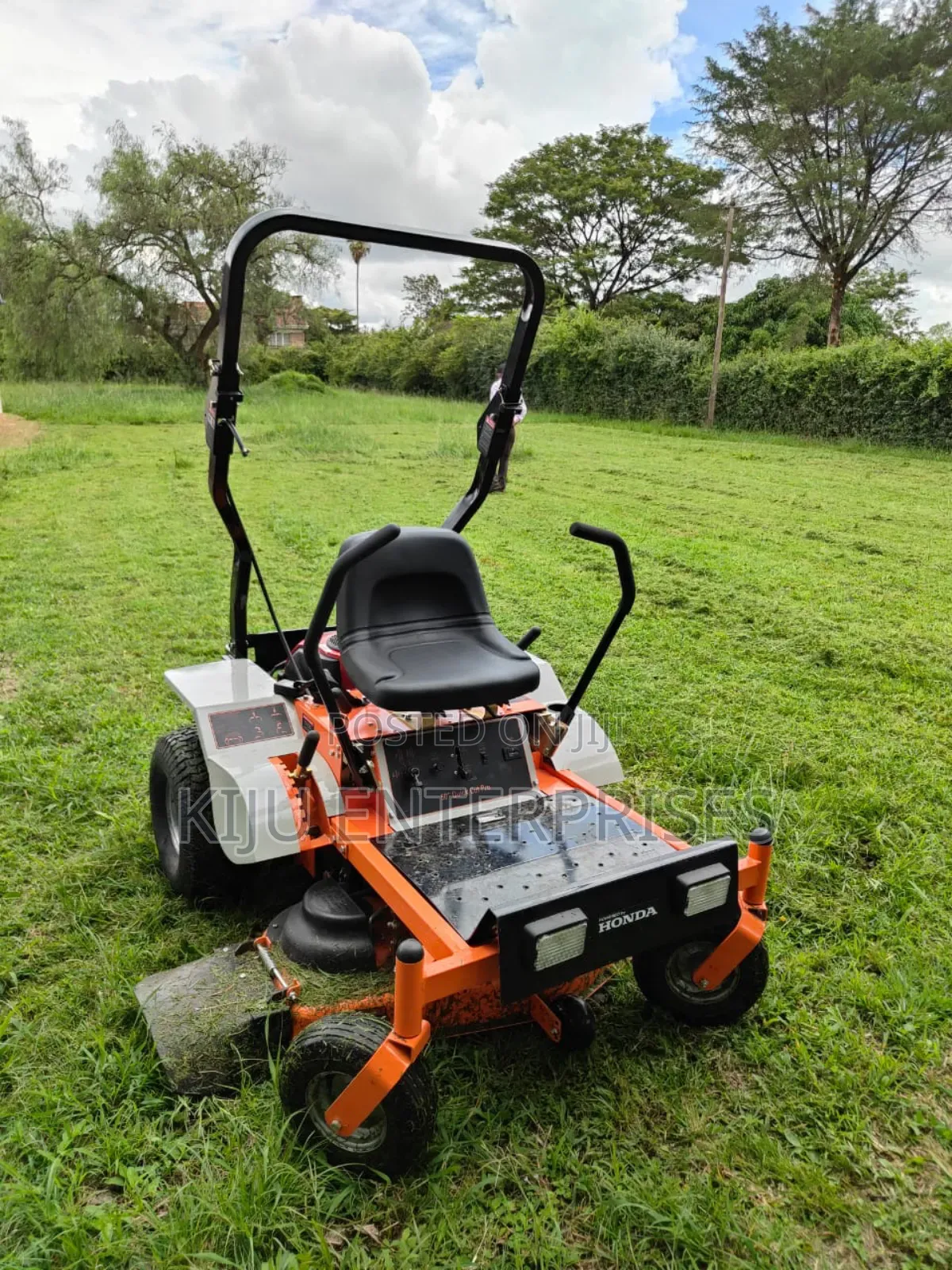 Ride on Lawnmower Honda Brand