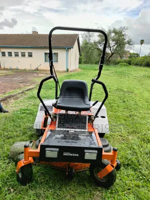 Ride on Lawnmower Honda Brand