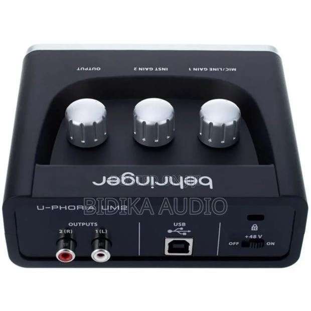 New Behringer U-Phoria Um2