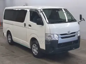 Toyota HiAce 2018 White