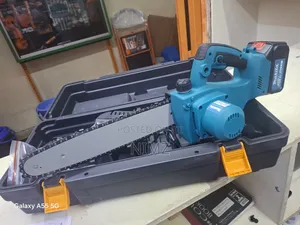 Makita Cordless Chain Saw 12"