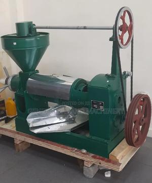 Commercial Oil Machine - main view