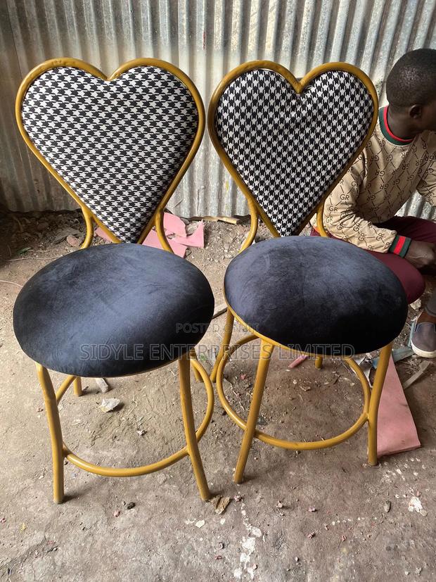 2 Love Seat