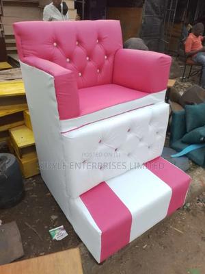 One Seater Pedicure Couch With Armrest - main view