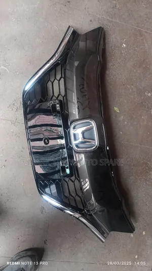 Honda Vezel 2017 Front Grill