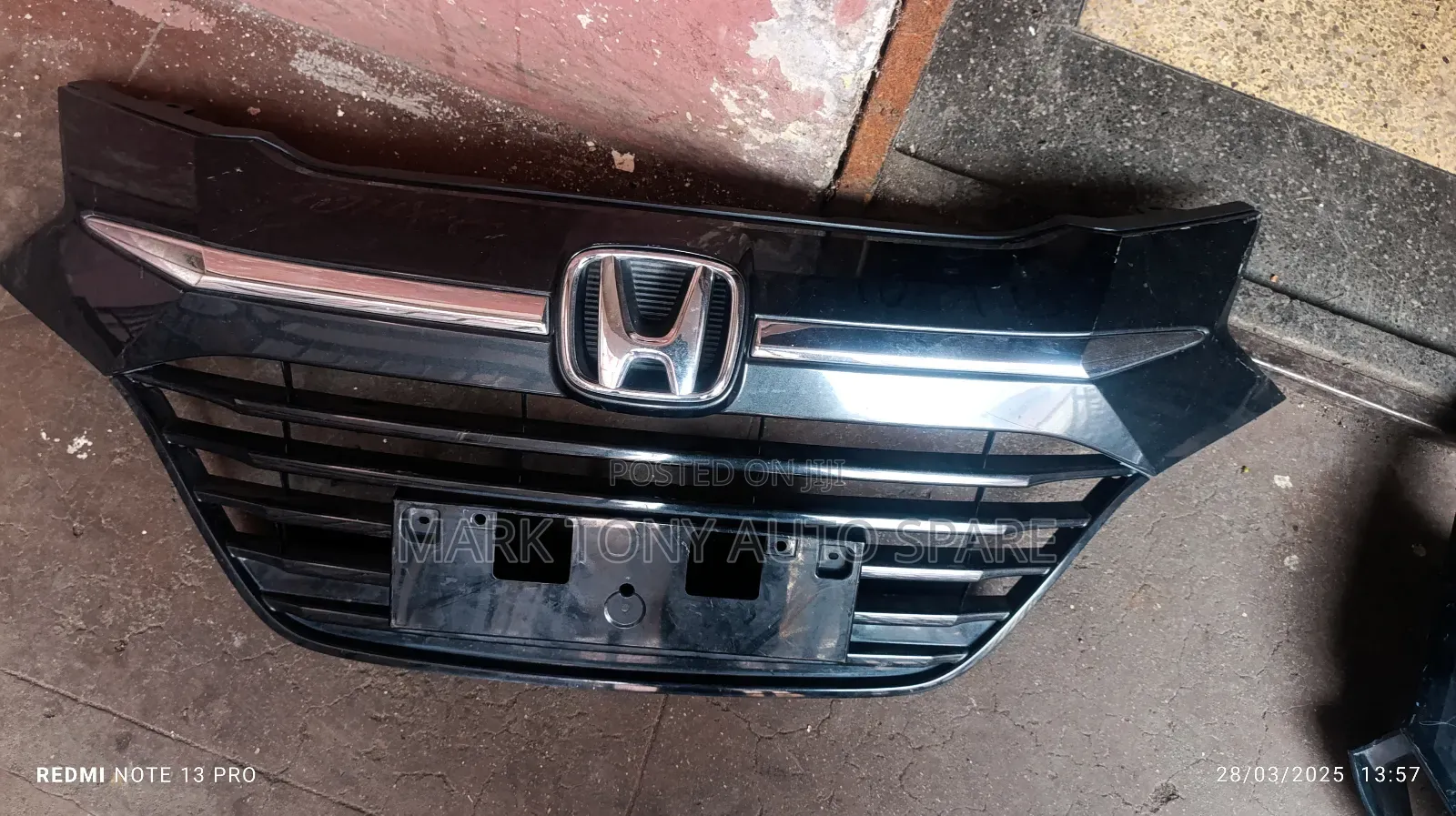 Honda Vezel Grill 2016 Clean