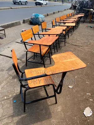 Lecturer Arm Chair College