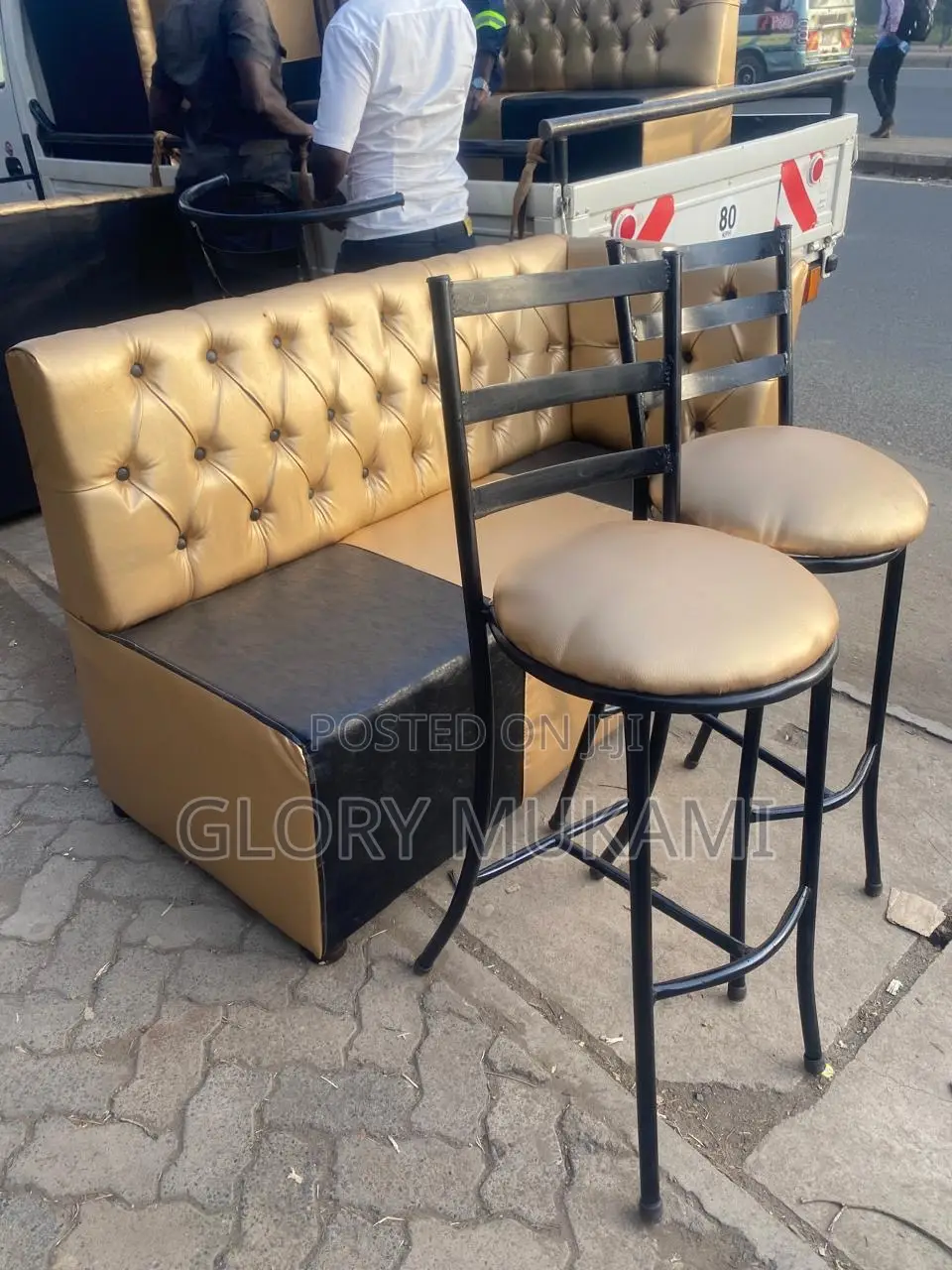 Restaurant And Bar High Sinatabu With Couche