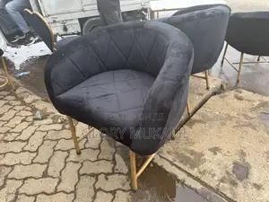 Black Velvet Salon Styling Chairs