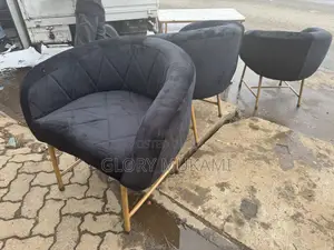 Black Velvet Salon Styling Chairs