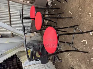 Restaurant And Bar High Chairs With Arms