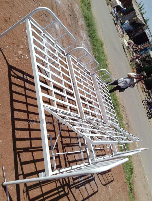 Single Crank Hospital Bed Without Bed Rails - thumbnail 2