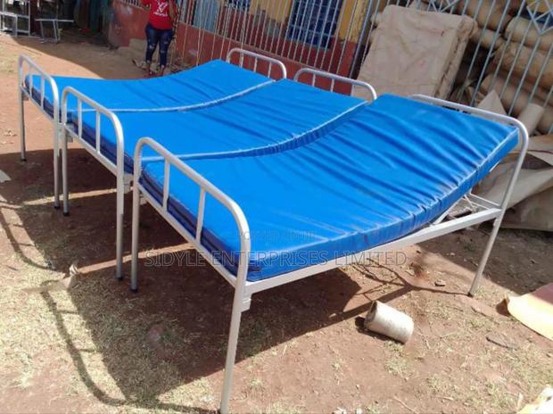 Single Crank Hospital Bed With Matress