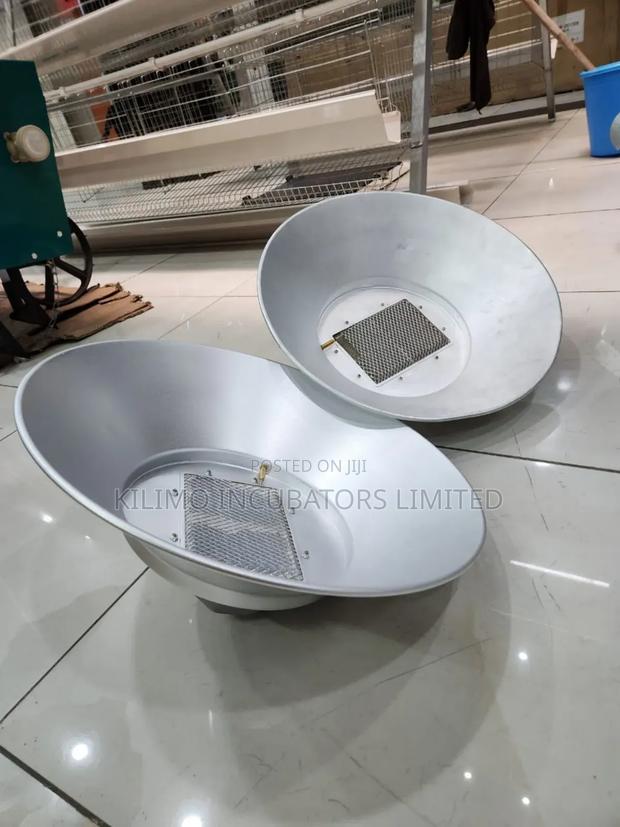 Gas Brooder - thumbnail 3