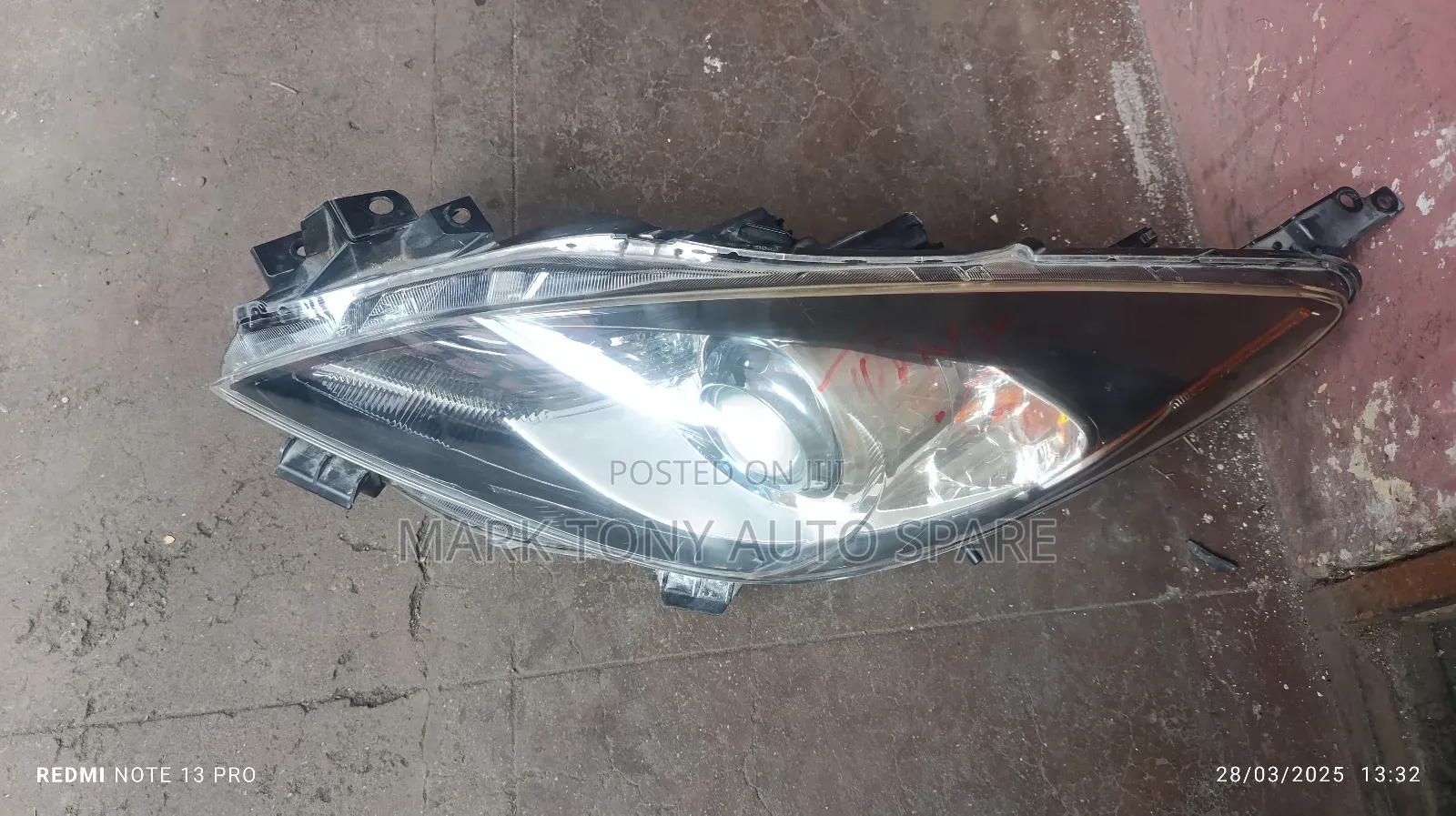 Mazda Axela 2012 Headlight Zenon