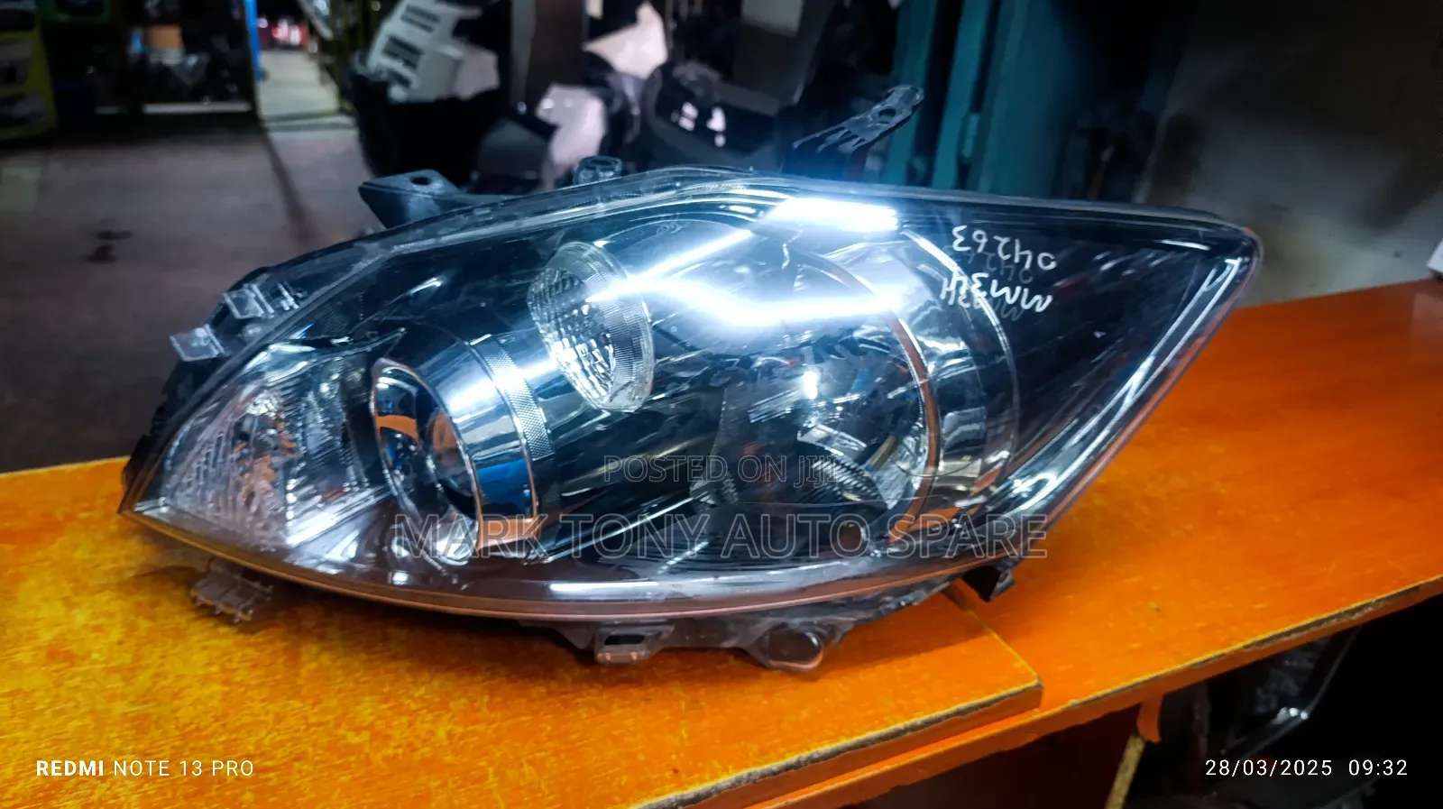 Toyota Auris 2010 Head Light Zenon
