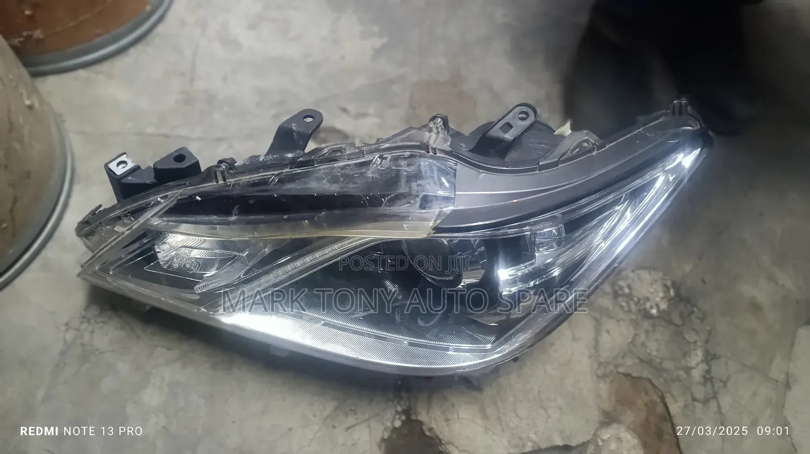 Crown 2014 Headlight Zenon Clean