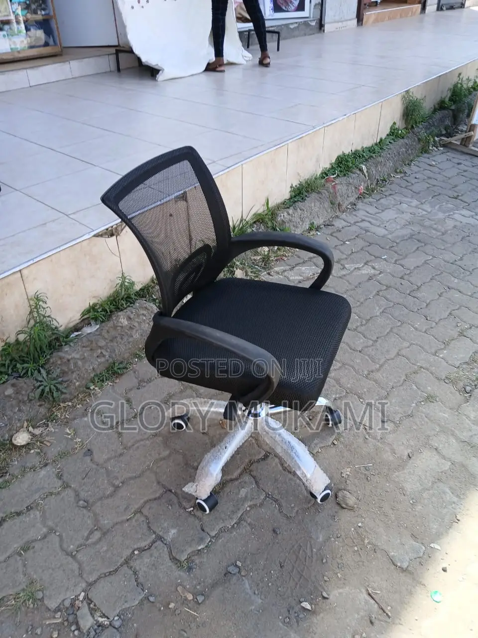 Black Office Mesh Chair