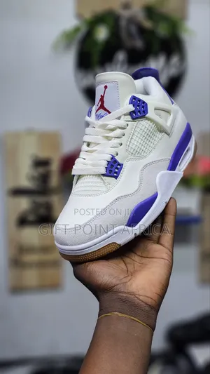 Jordan 4 Purple 1st Leather
Unisex Sneakers