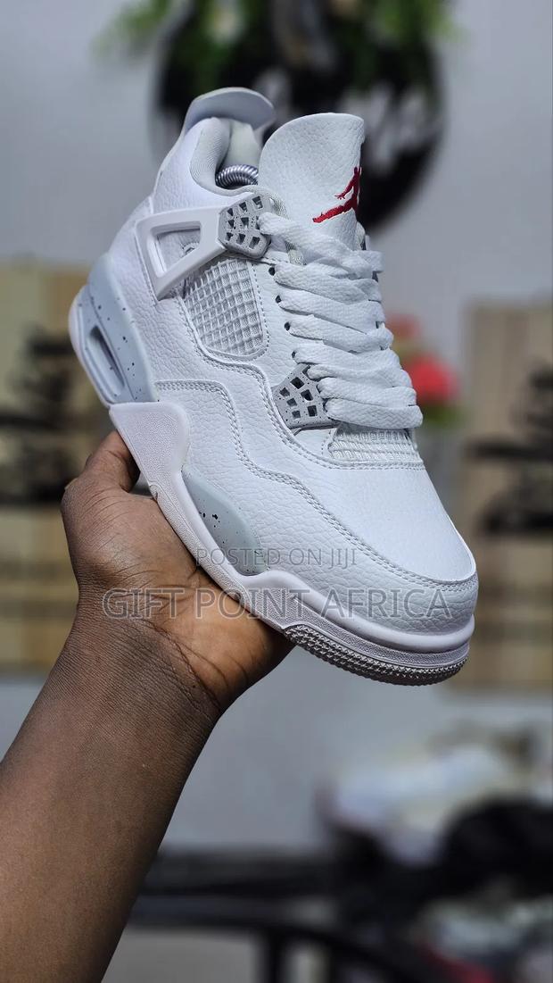 J4 "Oreo"1st Leather
Unisex Sneakers - thumbnail 2