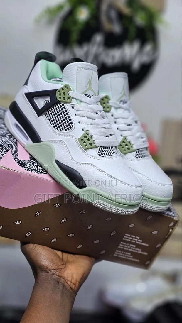 J4 "Seafoam" 1st LeatherUnisex Sneakers
