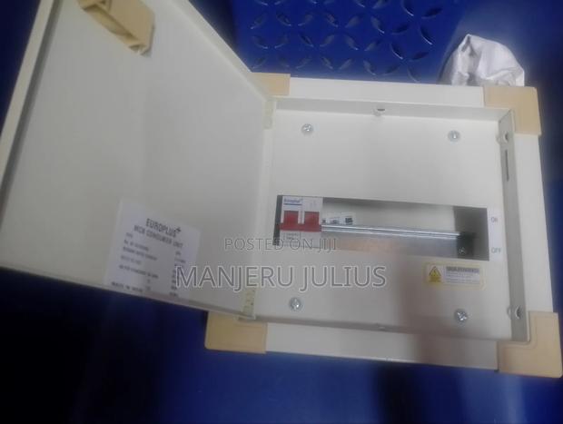 8ways Consumer Unit - thumbnail 2