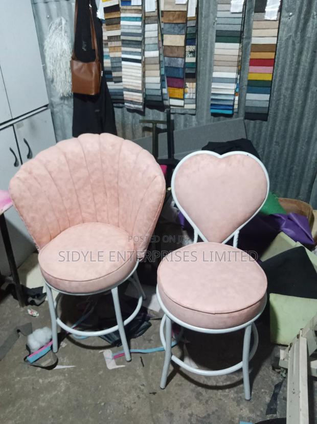 1 Flower Seat and 1 Love Seat