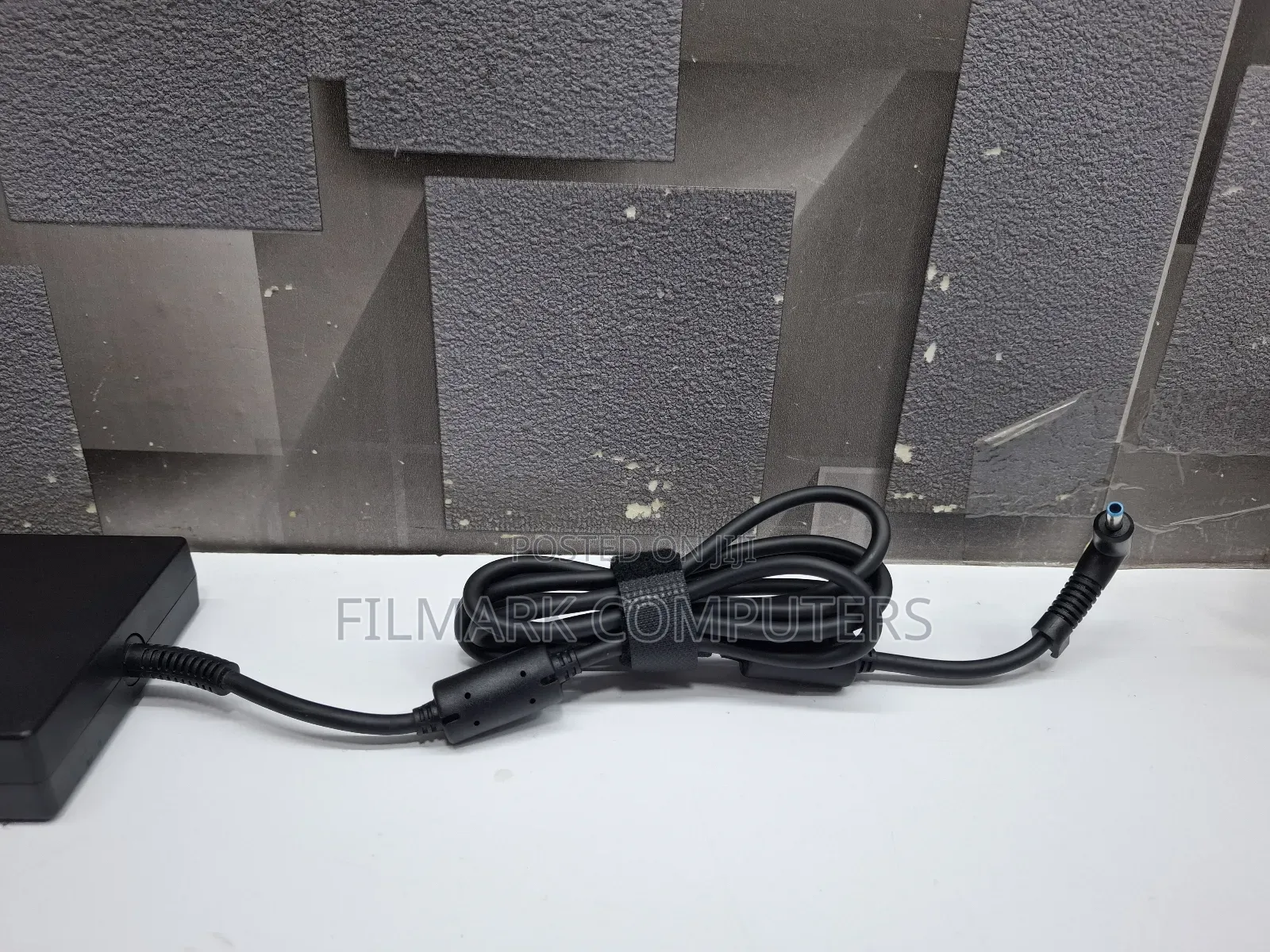 Genuine Blue Pin 200w 19.5v 10.3a for Hp Laptop