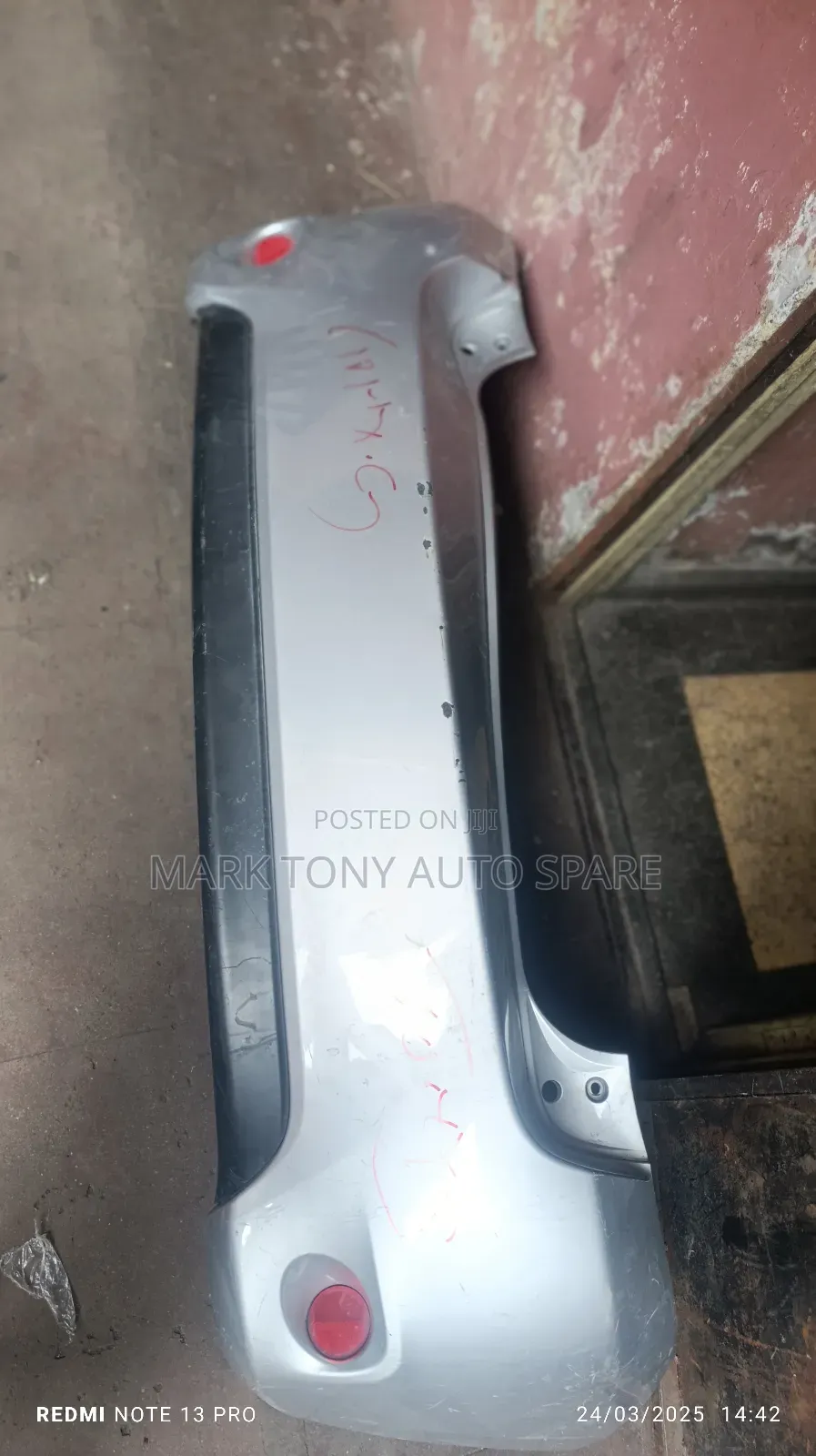 Toyota Auris Back Bumper 2011 Very Clean