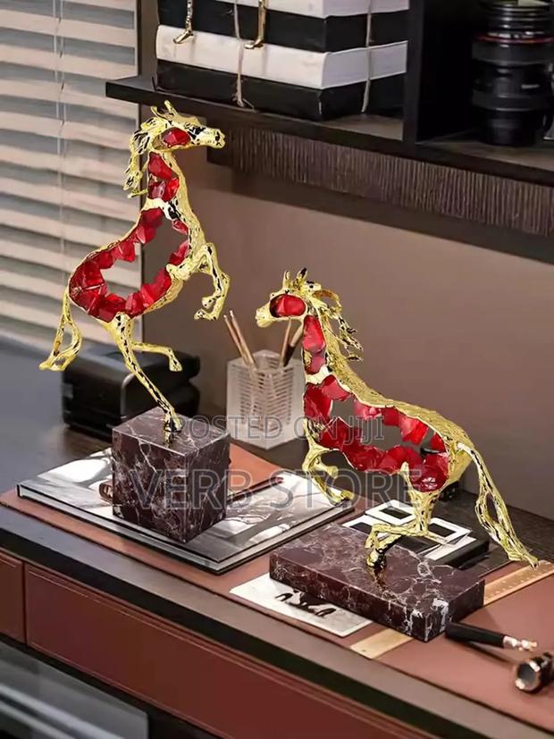 Luxury Modern Crystal Horse Statue Sculpture, - thumbnail 4