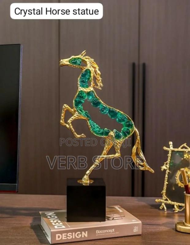 Luxury Modern Crystal Horse Statue Sculpture, - thumbnail 5