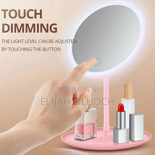 Led Makeup Mirror With a Storage Tray - thumbnail 3