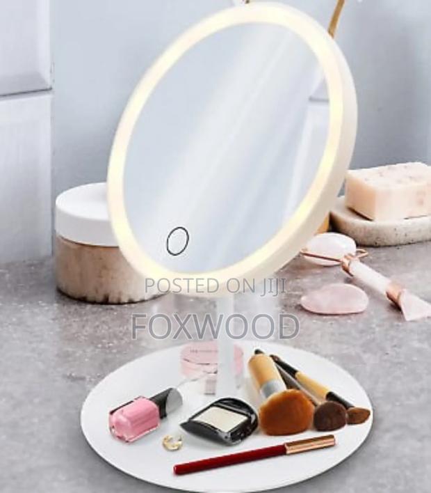 Led Makeup Mirror With a Storage Tray - thumbnail 3