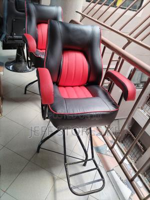 Comfortable Simple Kinyozi Seat - main view