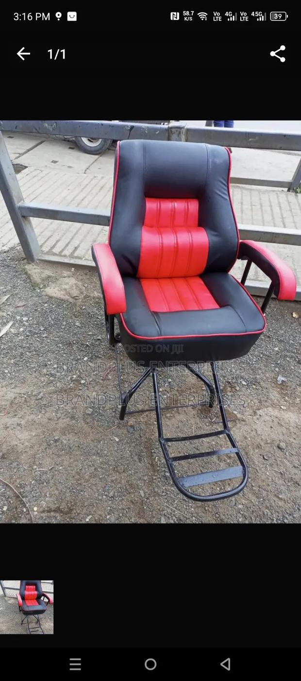 Barber Seat/Kinyozi - main view