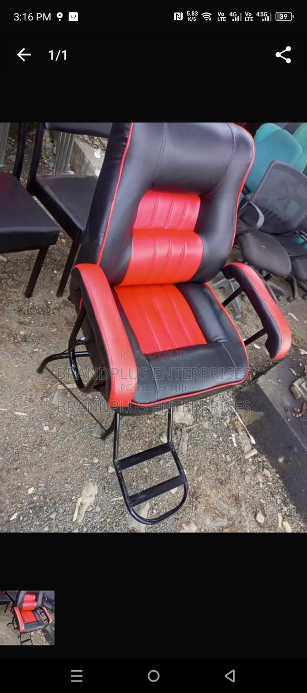 Kinyozi Chair - main view