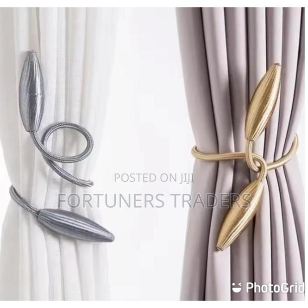 Arbitrary Shape Strong Curtain Tiebacks