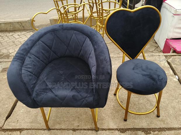 Styling Chair/Manicure Seats - main view