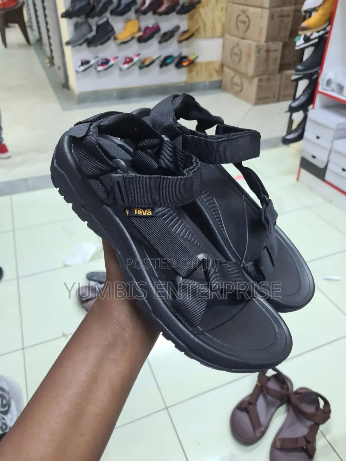 Men's Teva -Opens at 1700(40 to 45)