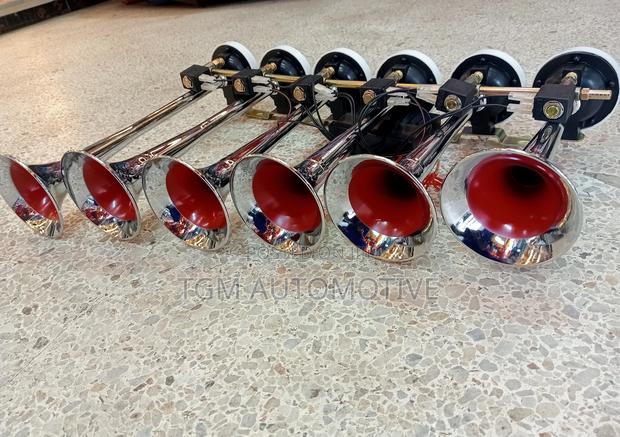 6 Pipe Horn (Chrome)