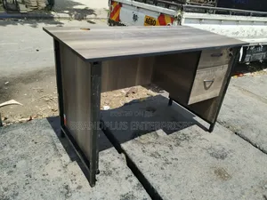 Metallic Stand Office Desk