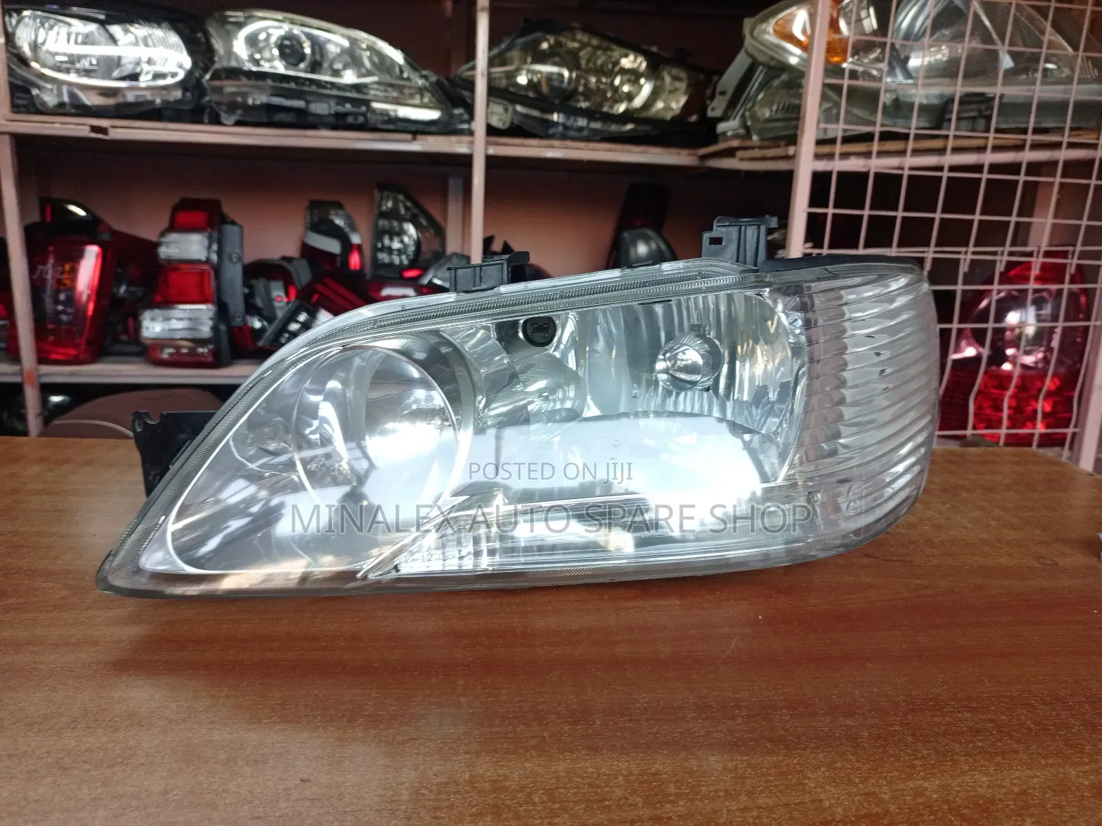 Mitsubishi Lancer Cedia Lhs Headlight