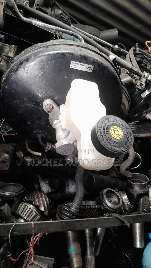 Brake Booster and Master Cylinder for Townace New Model