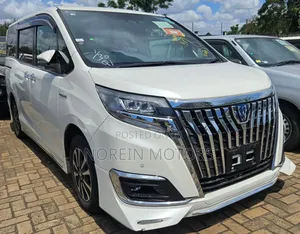 Toyota Esquire 2019 White