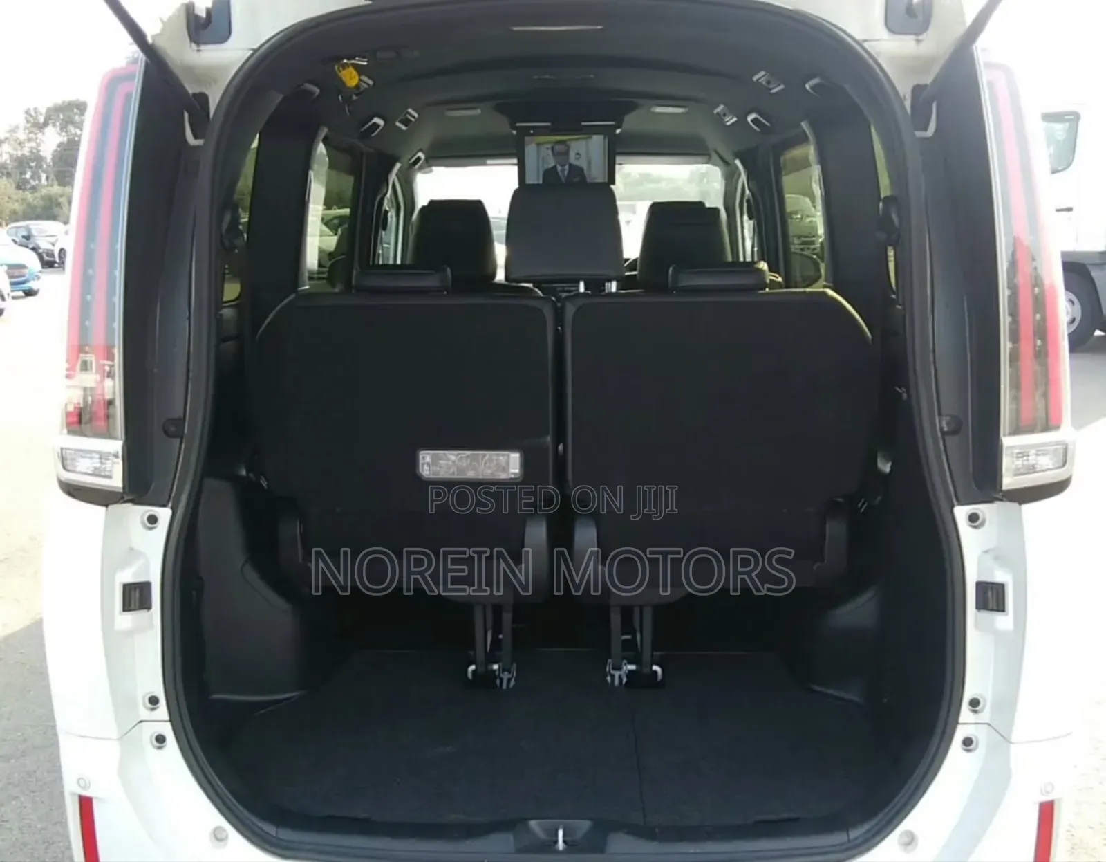 Toyota Esquire 2019 White