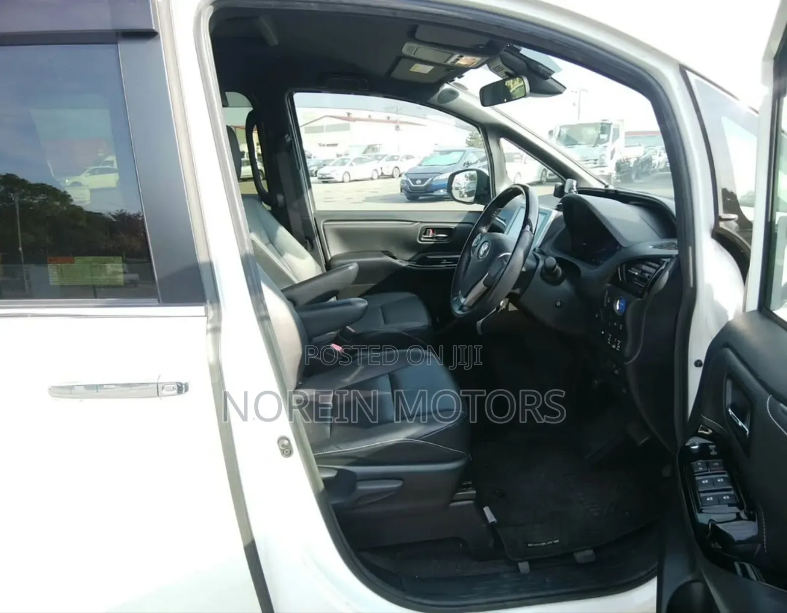 Toyota Esquire 2019 White